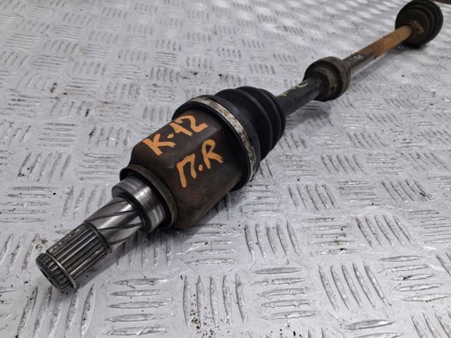 Привід правий 39100AY105 NISSAN