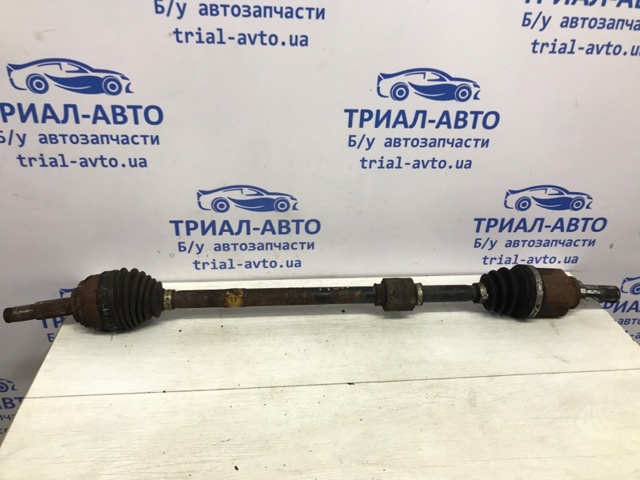Піввісь передня, права Нісан Тіда