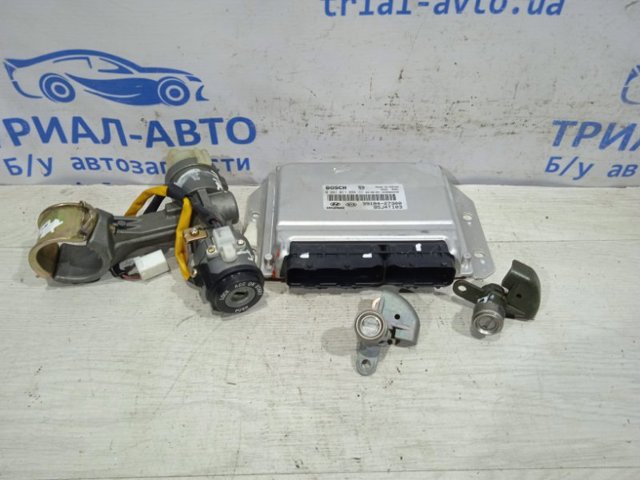 Модуль управління двигуном Hyundai Tucson 1
