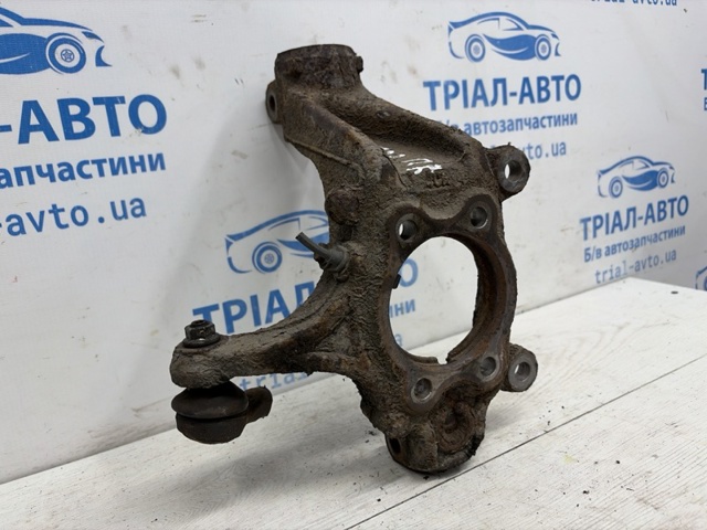 Цапфа - поворотний кулак передній, правий 400144CE0A NISSAN