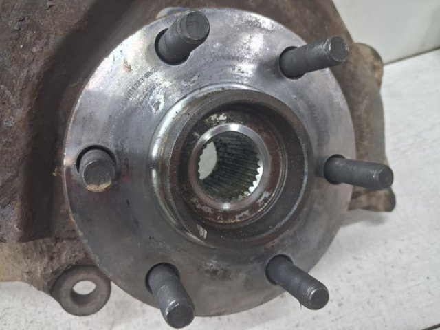 Цапфа передні праві 40014EB000 NISSAN