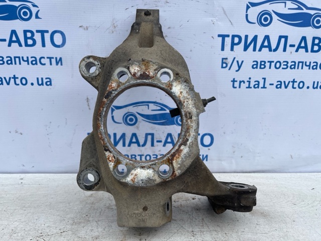 Кулак поворотний передній лівий 400153JA0A NISSAN