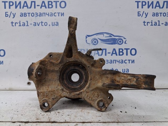 Кулак поворотний передній лівий 400154705R RENAULT