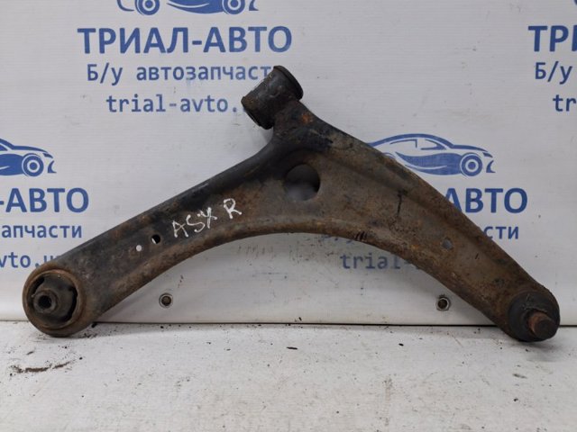 Правий важіль передній нижній підвіски 4013A282 MITSUBISHI