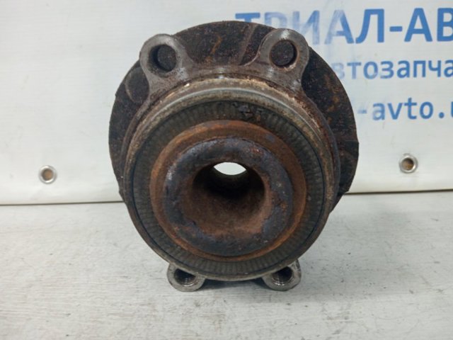 Маточина (передня) 402024GA0A NISSAN