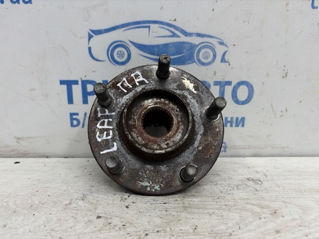 Маточина (передня) Nissan Qashqai I