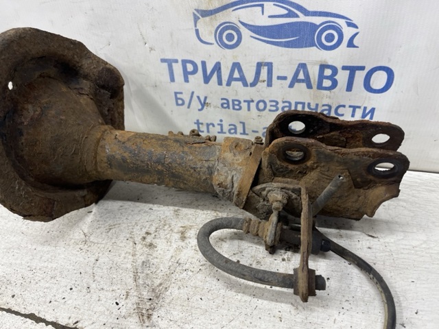Стійка передня, ліва 4060A049 MITSUBISHI