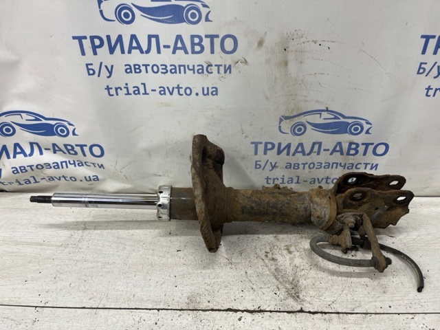 Стійка передня, ліва 4060A049 MITSUBISHI
