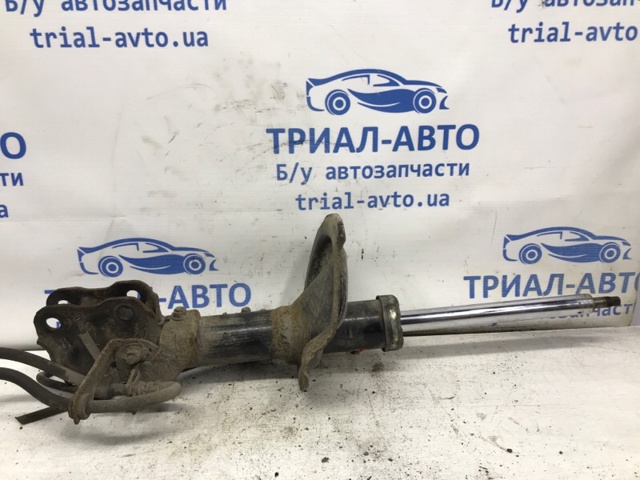 Стійка передня права 4060A066 MITSUBISHI