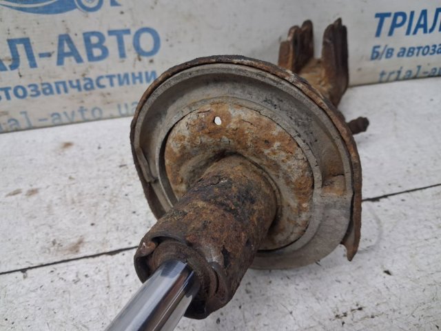 Стійка передня, ліва 4060A093 MITSUBISHI