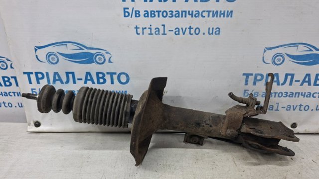 Стійка передня права 4060A174 MITSUBISHI