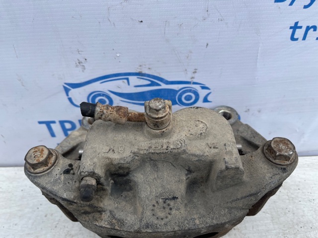Супорт гальмівний, передній, правий 410013JA0A NISSAN