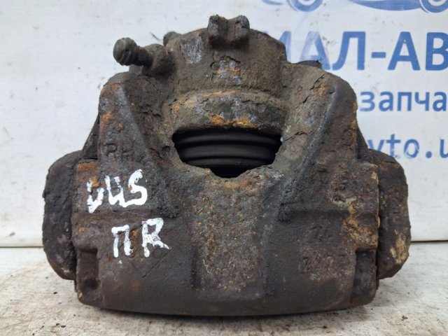 Супорт гальмівний, передній, правий 410018218R RENAULT