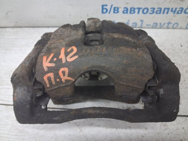 Супорт гальмівний, передній, правий 41001AX601 NISSAN