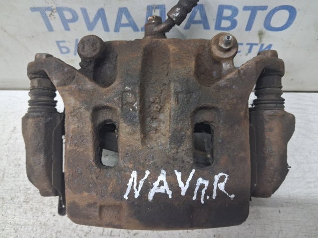 Супорт гальмівний, передній, правий 41001EB32A NISSAN