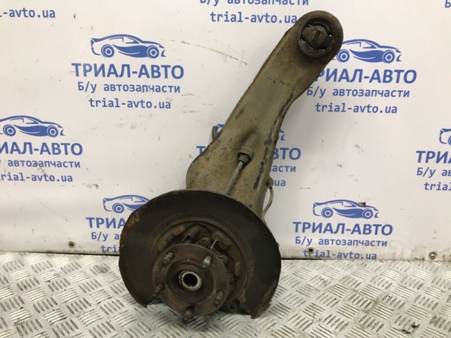 Важіль/тяга задньої підвіски подовжній нижній, лівий 4125A013 MITSUBISHI