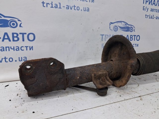 Стійка передня, ліва 4160279J01 SUZUKI