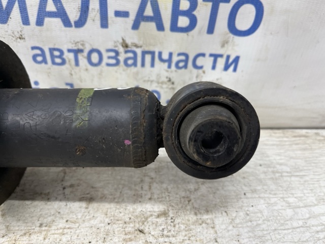 Амортизаційна стійка задня 4162A411 MITSUBISHI