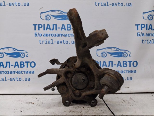Цапфа права 4230405100 TOYOTA