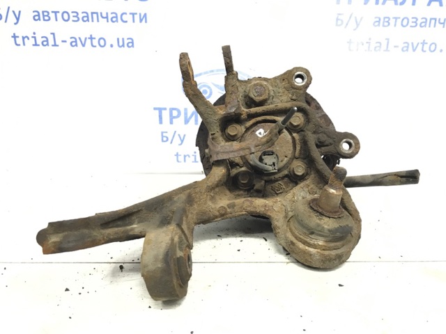 Кулак поворотний правий 4230405130 TOYOTA