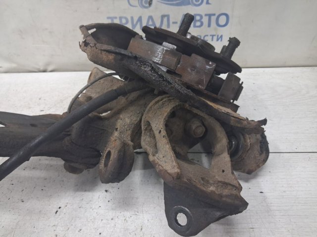 Цапфа права 4230442020 TOYOTA