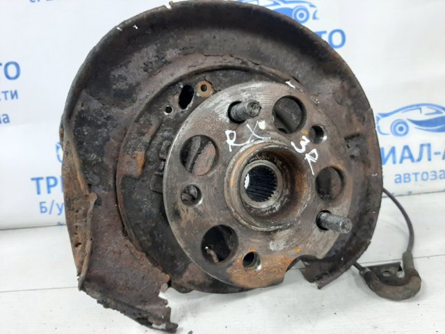 Цапфа - поворотний кулак задній, правий 4230448031 TOYOTA