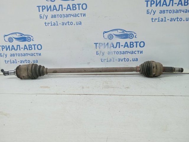 Піввісь задня 4233042050 TOYOTA