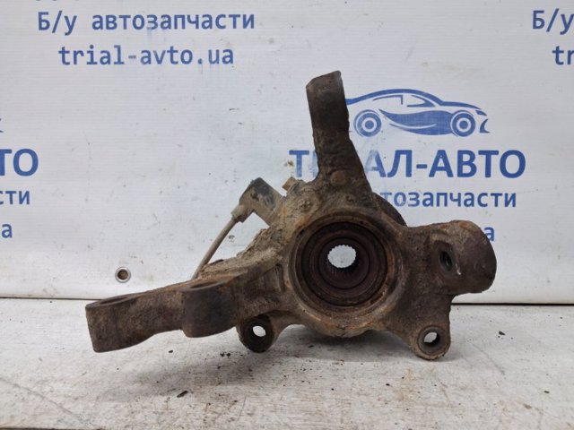 Цапфа - поворотний кулак передній, правий 4321105051 TOYOTA