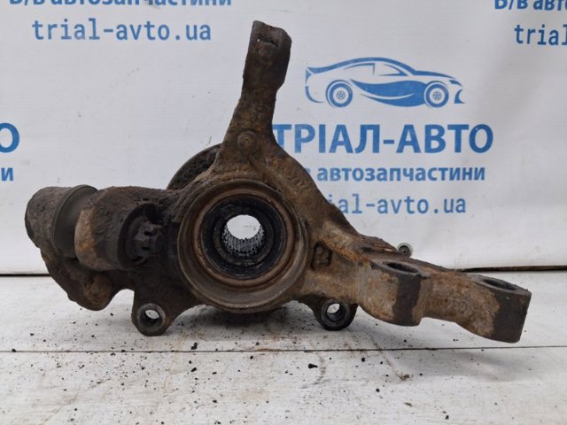 Цапфа - поворотний кулак передній, лівий 4321205060 TOYOTA