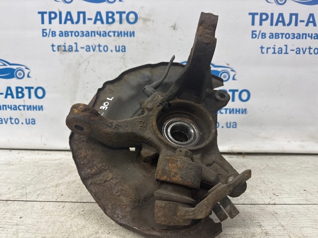 Цапфа - поворотний кулак передній, лівий 4321239035 TOYOTA