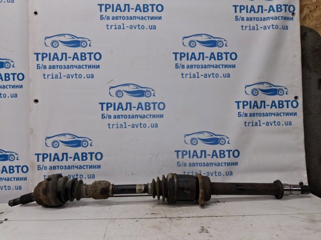Привід передній правий 4341005320 TOYOTA