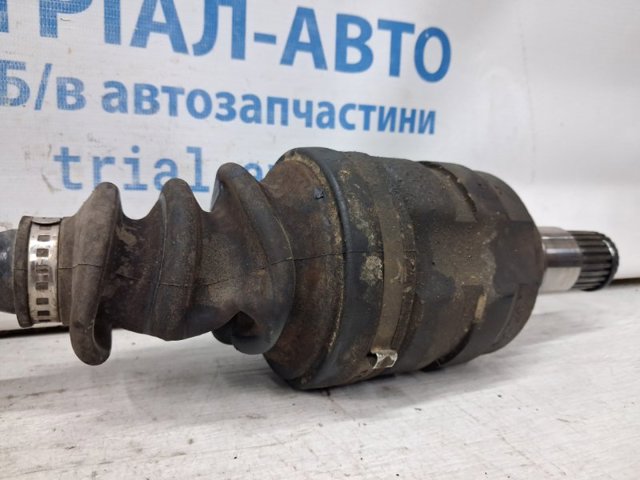 Піввісь передня ліва 4342005371 TOYOTA