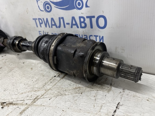 Привід передній лівий 434200E011 TOYOTA