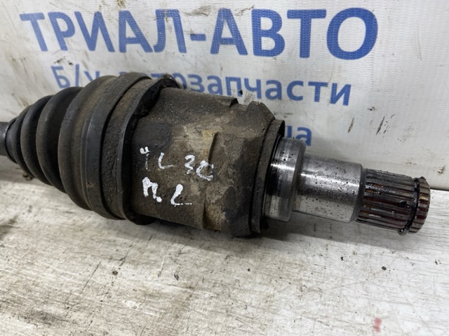 Піввісь передня ліва 4342028030 TOYOTA