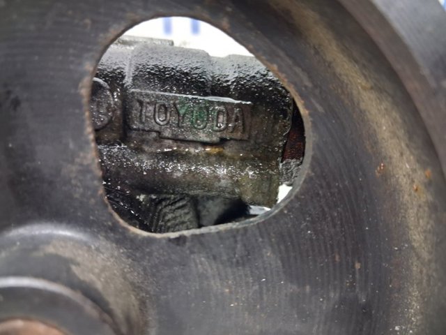Насос гідропідсилювача керма (ГПК) 4431005120 TOYOTA