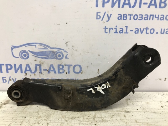 Балансир підвіски задній правий 4542034000 SSANG YONG