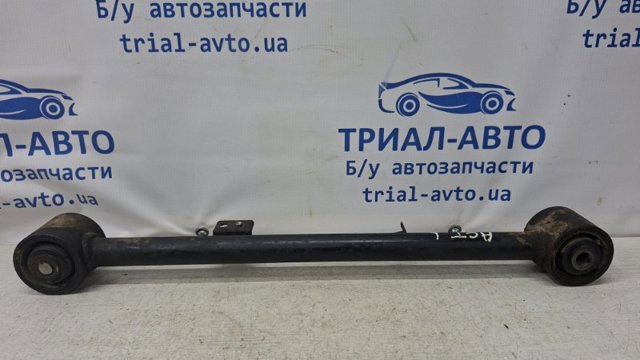 Важіль/тяга задньої підвіски подовжній нижній, лівий 4550109000 SSANG YONG