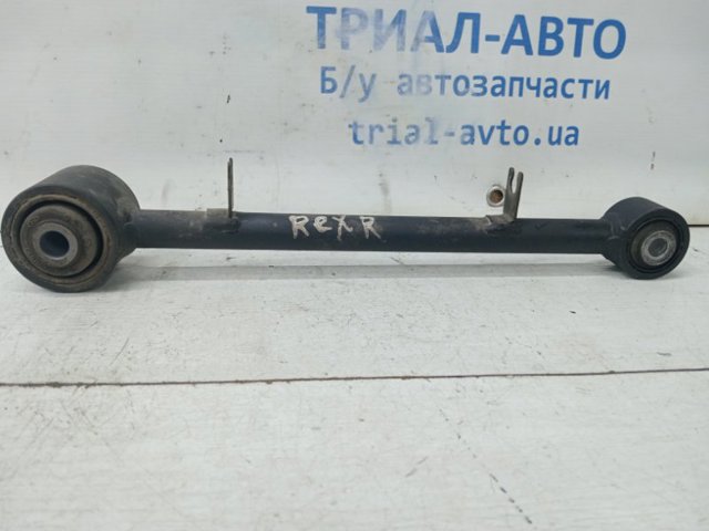 Важіль/тяга задньої підвіски подовжній нижній, лівий/правий 4550109502 SSANG YONG