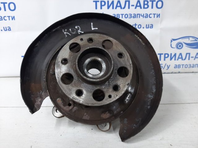 Цапфа ліва 4593034000 SSANG YONG