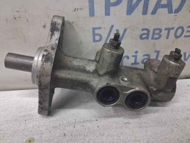 Циліндр головний гальма (Гідротормоз) 46010EB328 NISSAN