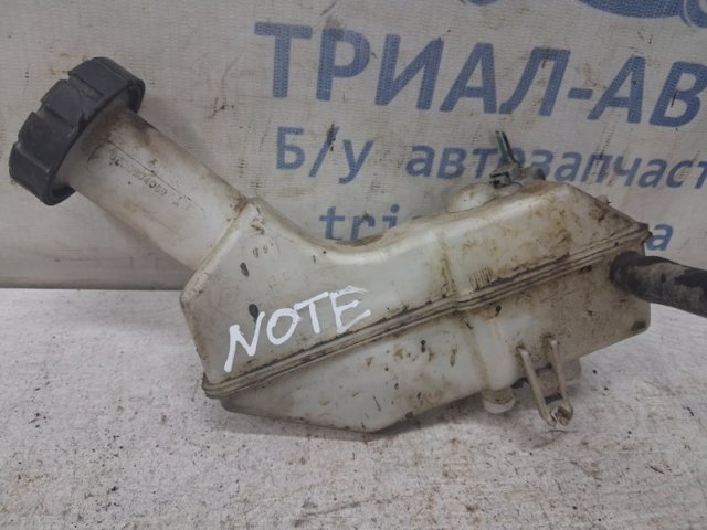 Бачок гальмівної рідини Нісан Мікра