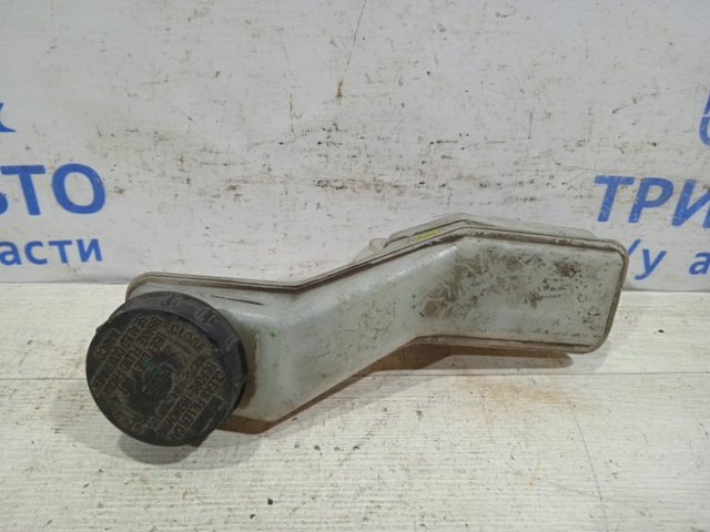 Бачок гальмівної рідини 46090JD03A NISSAN