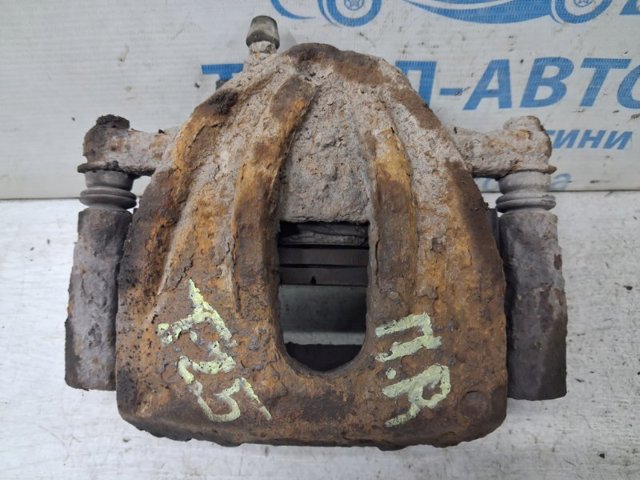 Супорт гальмівний, передній, правий 4773005050 TOYOTA