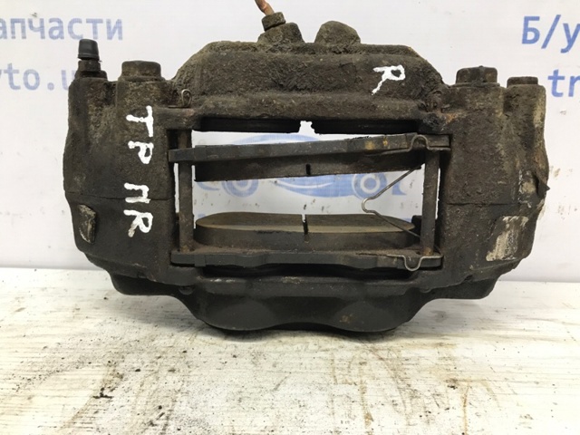 Супорт гальмівний, передній, правий 4773060130 TOYOTA
