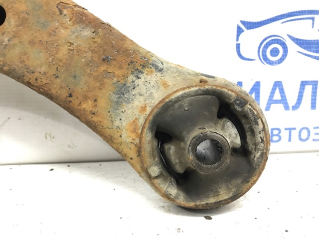 Важіль передній лівий 4806905070 TOYOTA