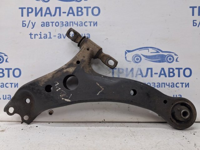 Лівий важіль передній нижній підвіски 4806933060 TOYOTA
