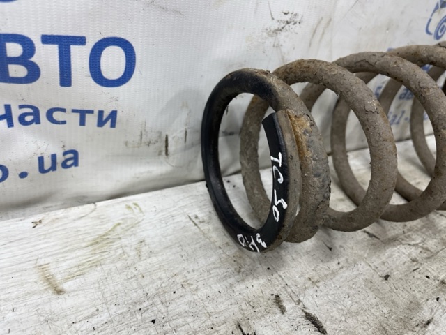 Пружина підвіски задня 4823133510 TOYOTA