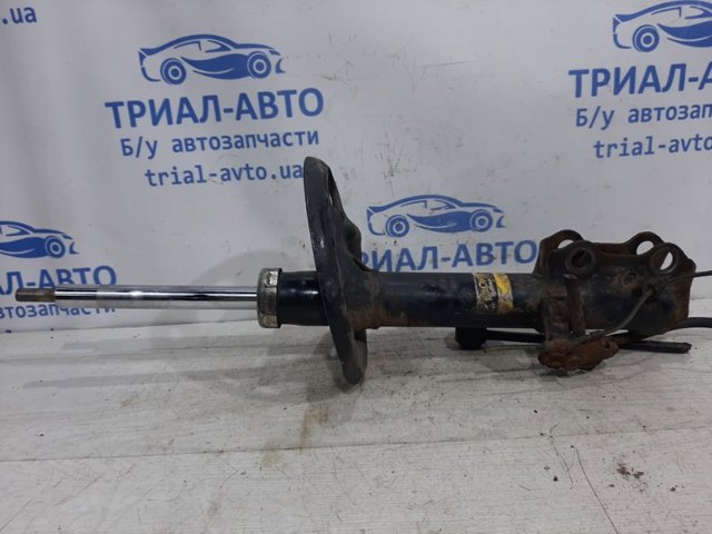 Стійка передня права 4851080284 TOYOTA