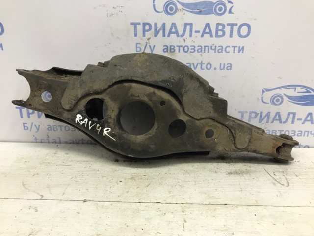 Важіль задньої підвіски нижній, правий 4873042040 TOYOTA