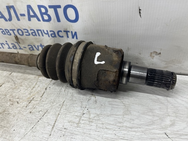 Піввісь задня, ліва 496002Y000 HYUNDAI